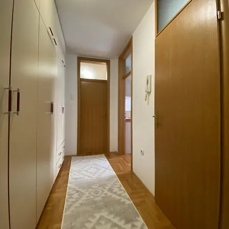 Aleja Centar Apartamento *