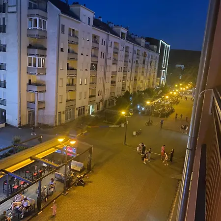 Aleja Centar *